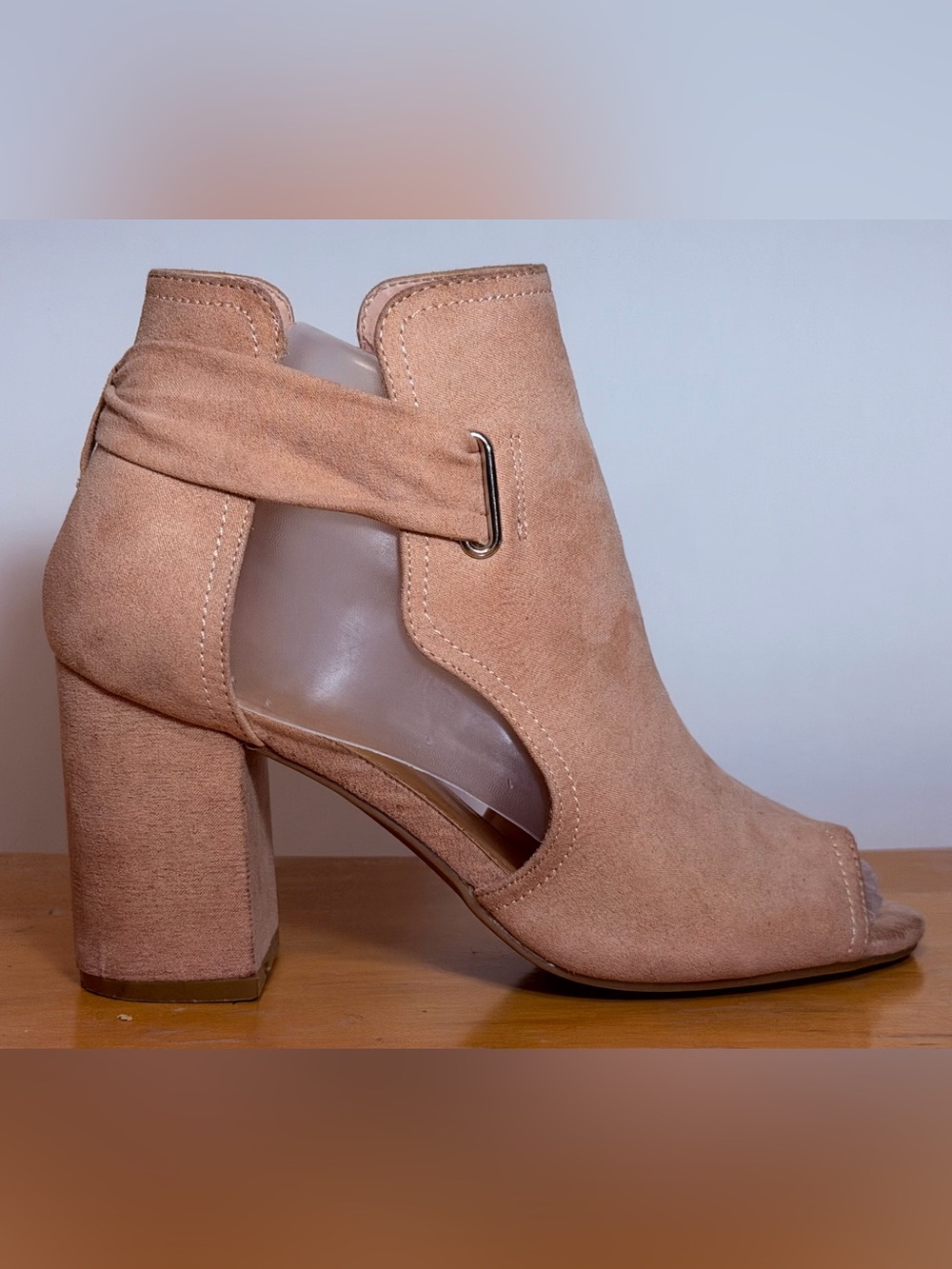 JustFab Blush Pink Suede Peep-Toe Cutout Block Heel Booties Sz 7